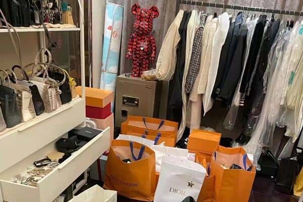 市南区回收一线品牌衣服